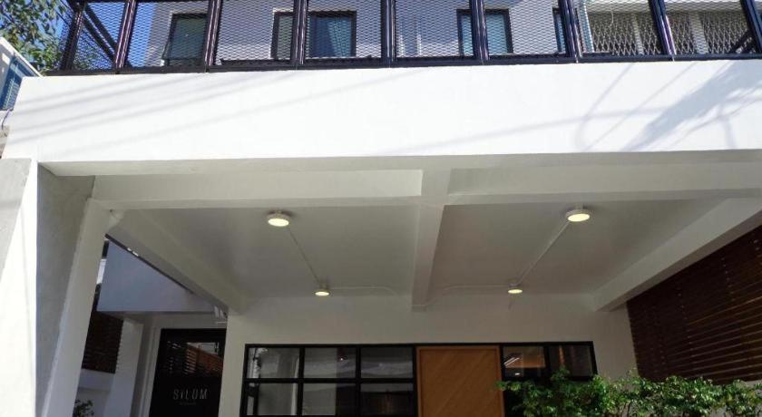 Silom Studios Bangkok Exterior foto