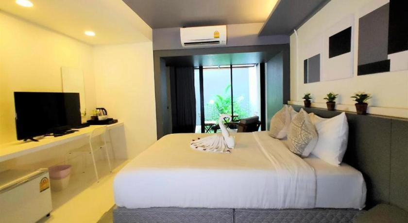 Silom Studios Bangkok Exterior foto